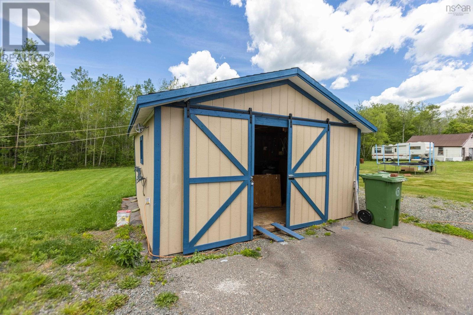 2367 Athol Road - 38
