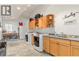 2307 5 Avenue Se, Salmon Arm, BC V1E1K9 Photo 69