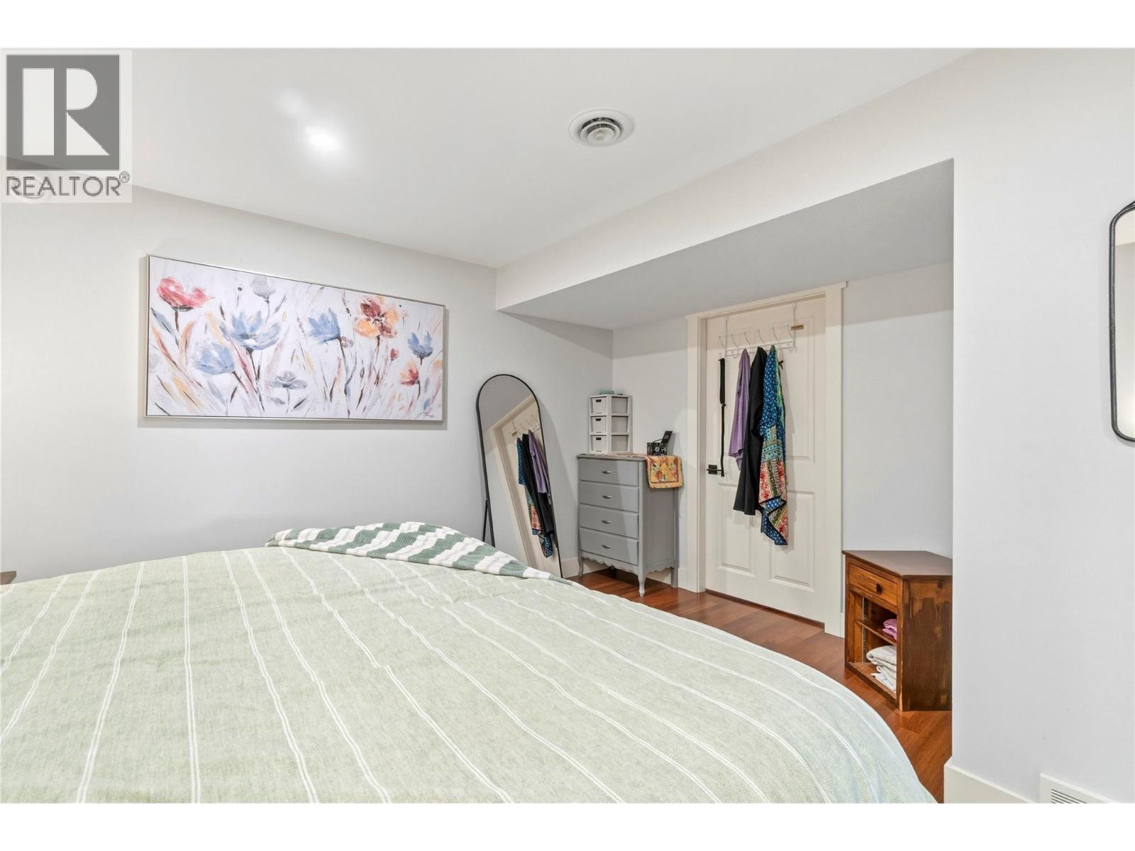 2307 5 Avenue SE - 93