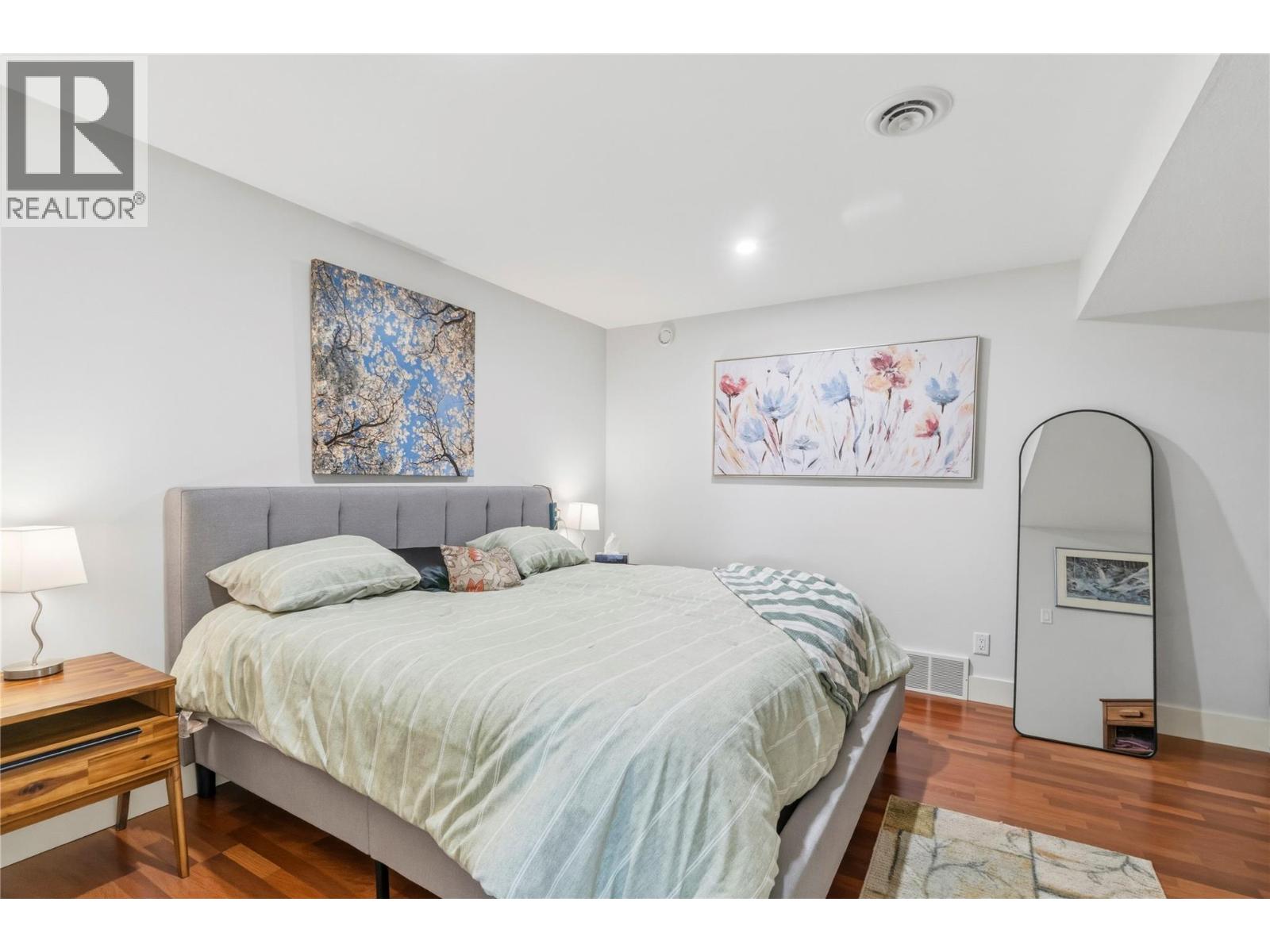 2307 5 Avenue SE - 92