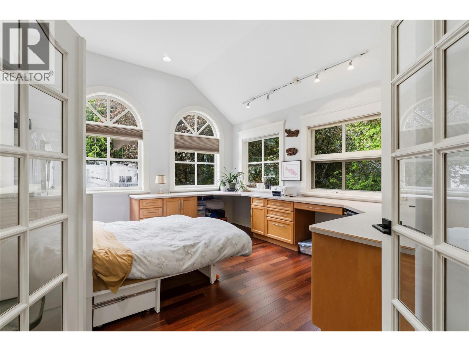 2307 5 Avenue SE - 60