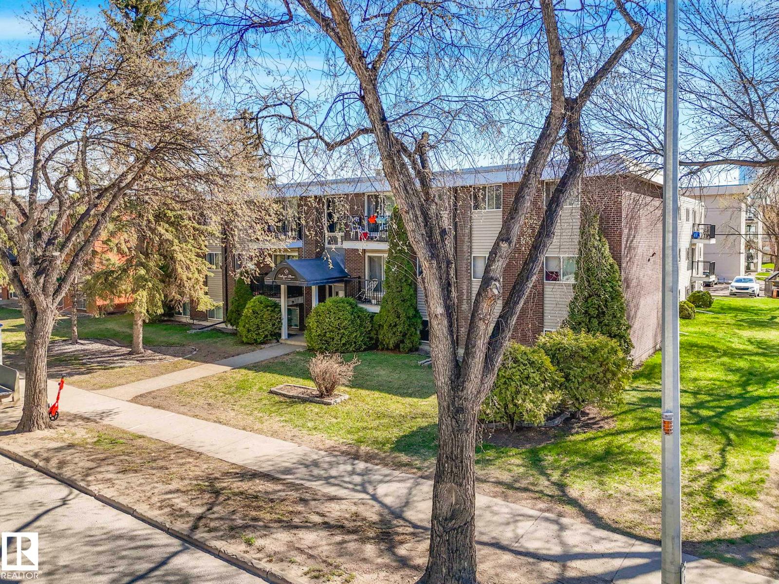 #106 10305 116 St NW photo 2 — MLS® E4495049