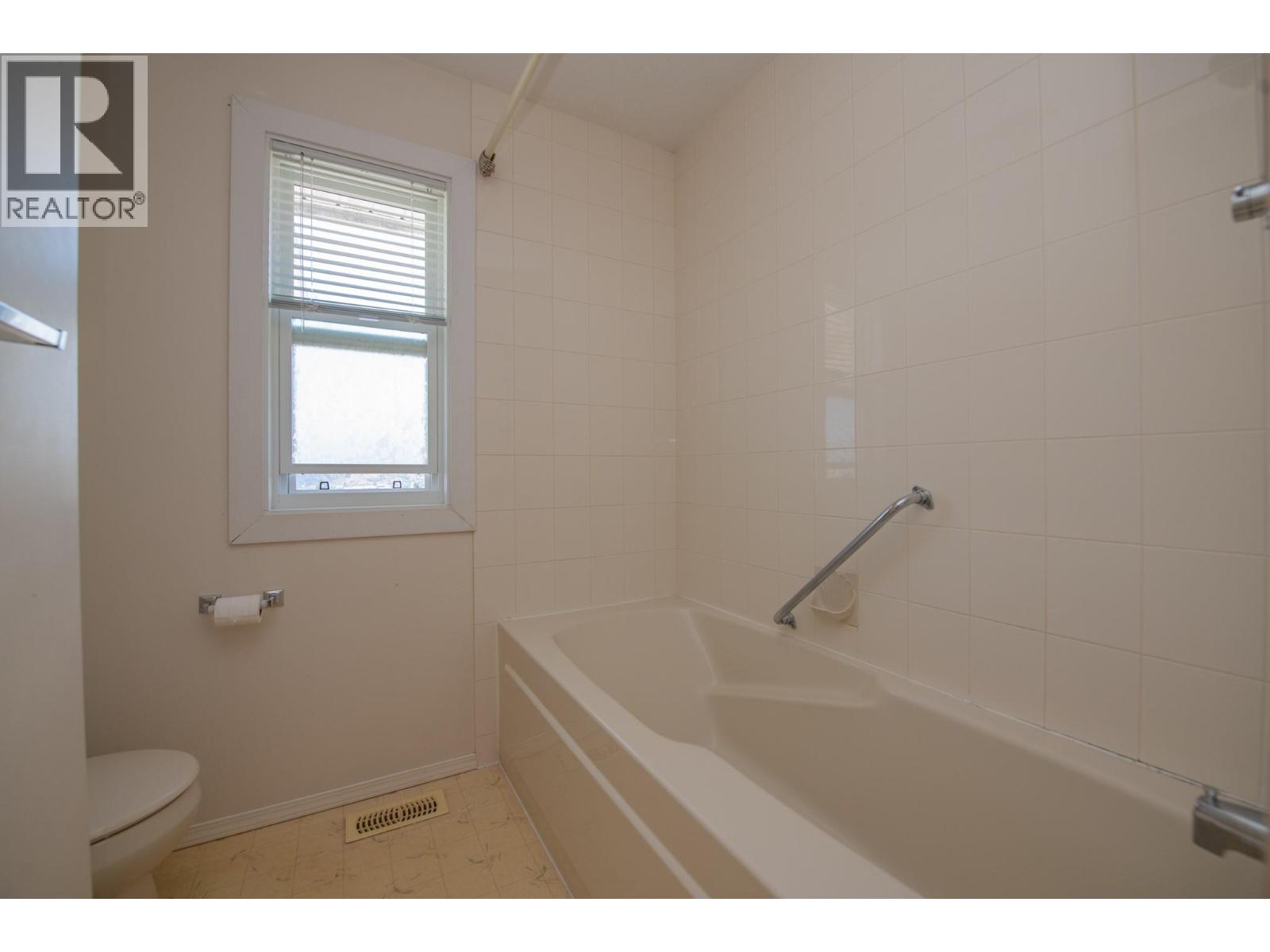  4300 Wellington Drive, Vernon