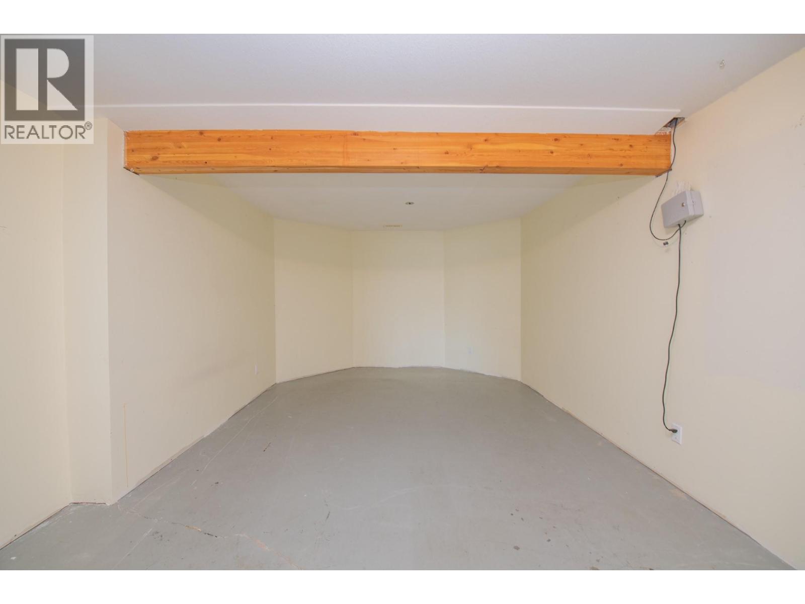  4300 Wellington Drive, Vernon