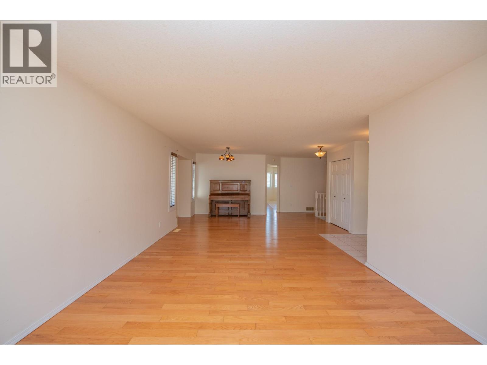  4300 Wellington Drive, Vernon