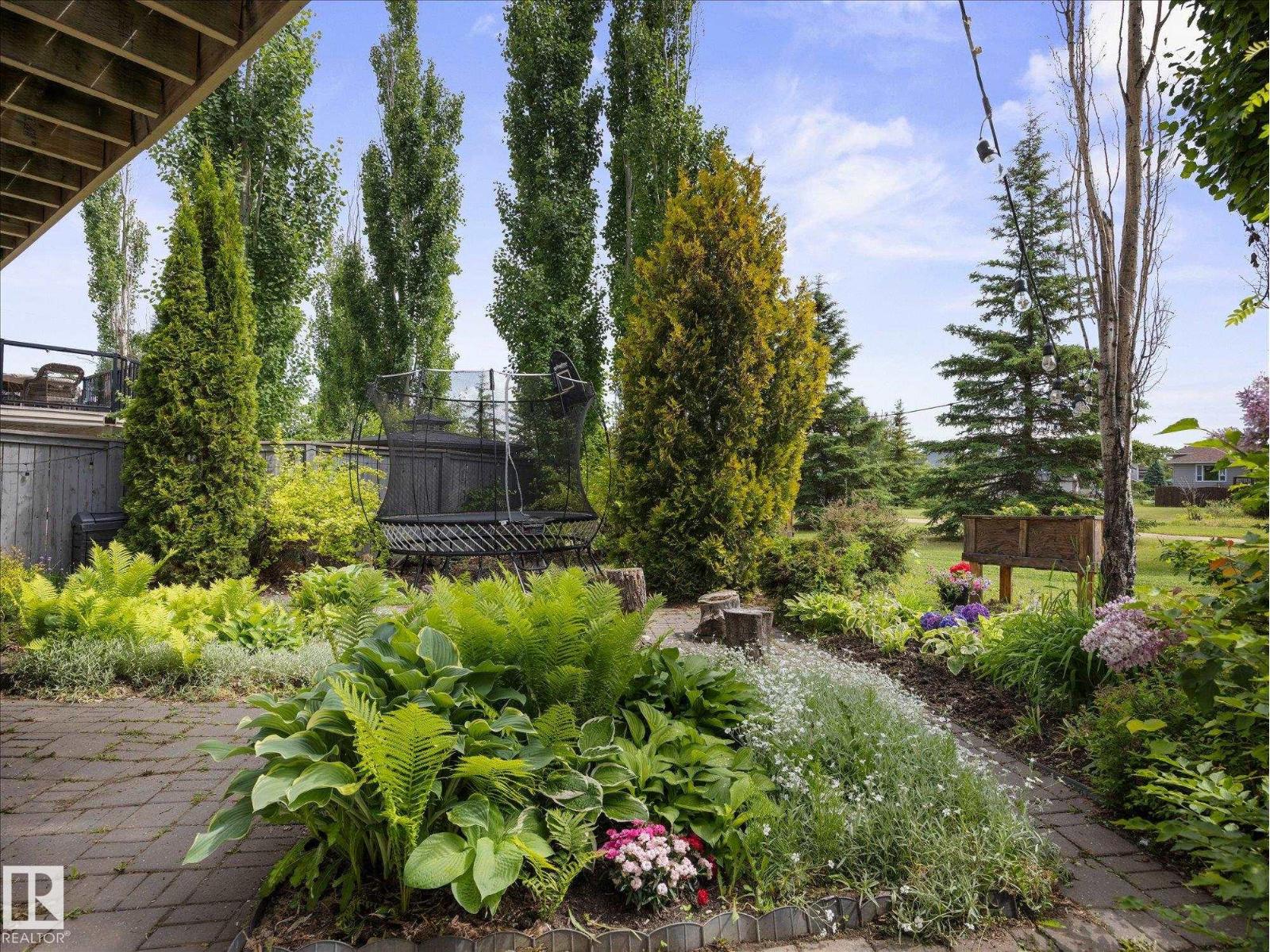 33 GRAYRIDGE CR — photo 54