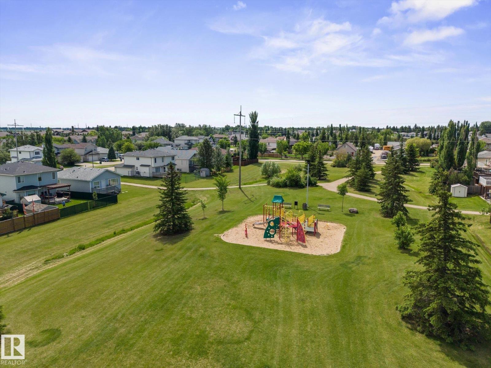 33 GRAYRIDGE CR — photo 48