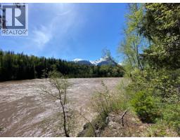 6048 Six Mile Road, Hazelton, BC V0J1Y1 Photo 7
