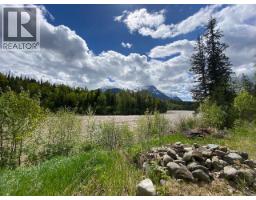 6048 Six Mile Road, Hazelton, BC V0J1Y1 Photo 12
