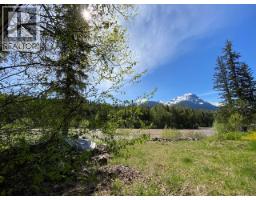 6048 Six Mile Road, Hazelton, BC V0J1Y1 Photo 9