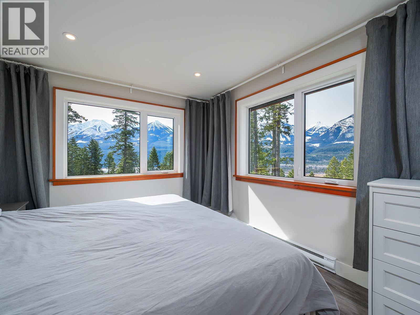 1360 Campbell Road - 20