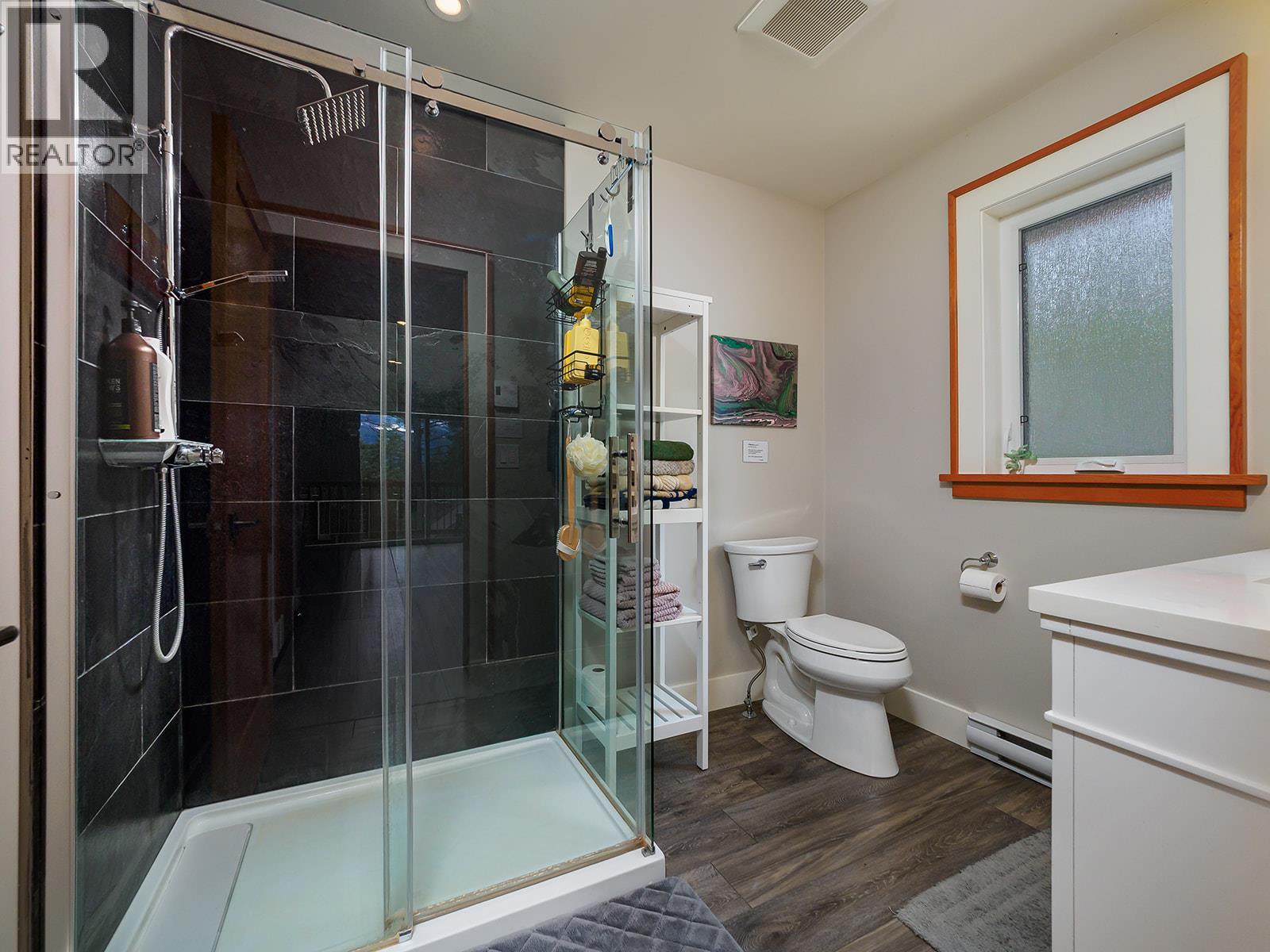 1360 Campbell Road - 22