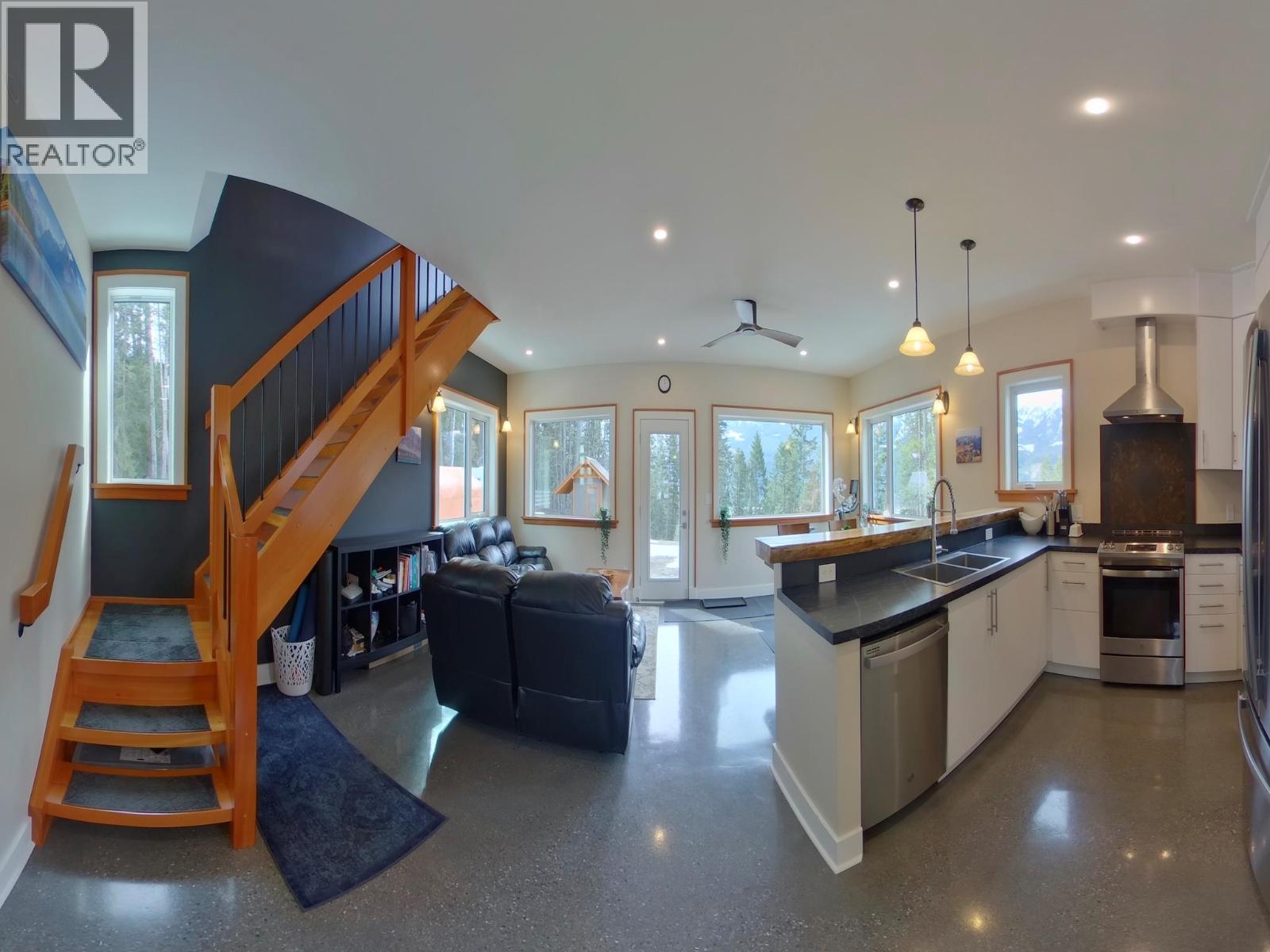 1360 Campbell Road - 8