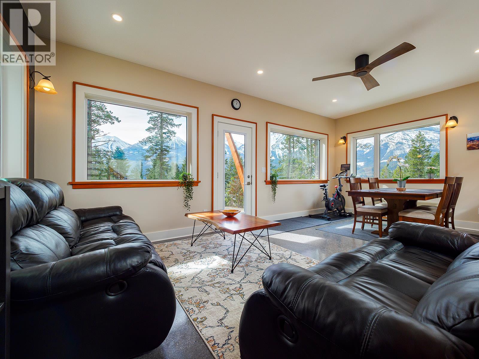 1360 Campbell Road - 13