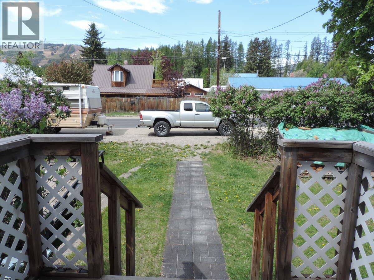 623 6TH Avenue - 44