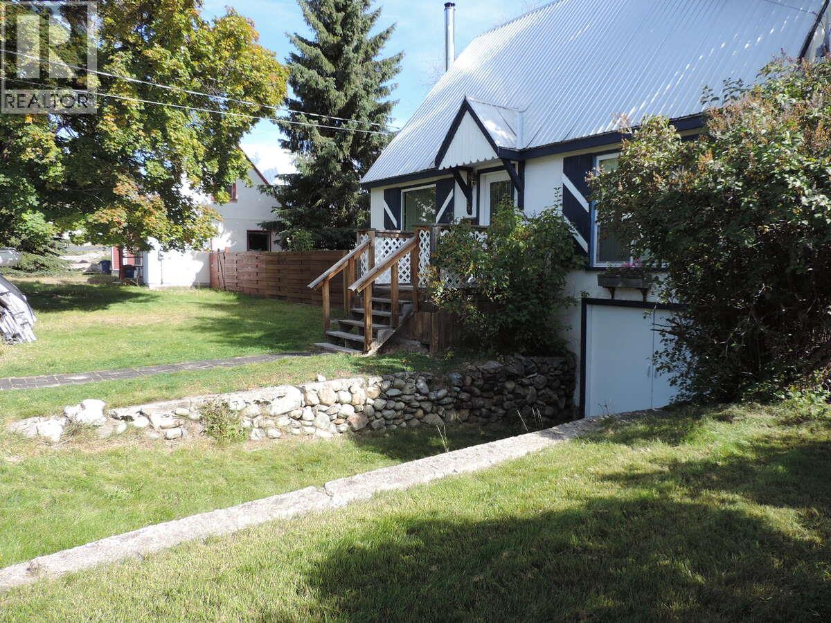 623 6TH Avenue - 2