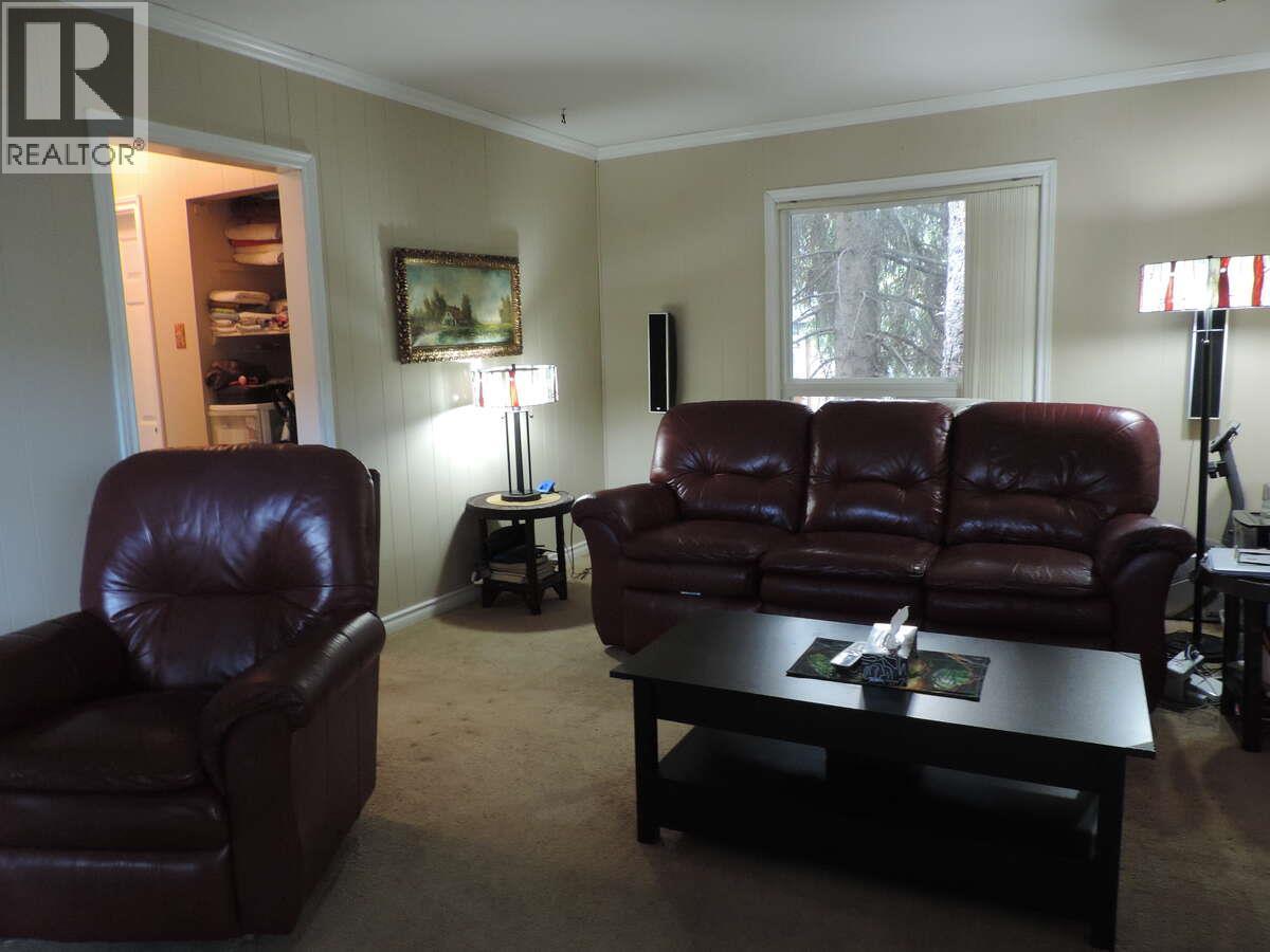 623 6TH Avenue - 4