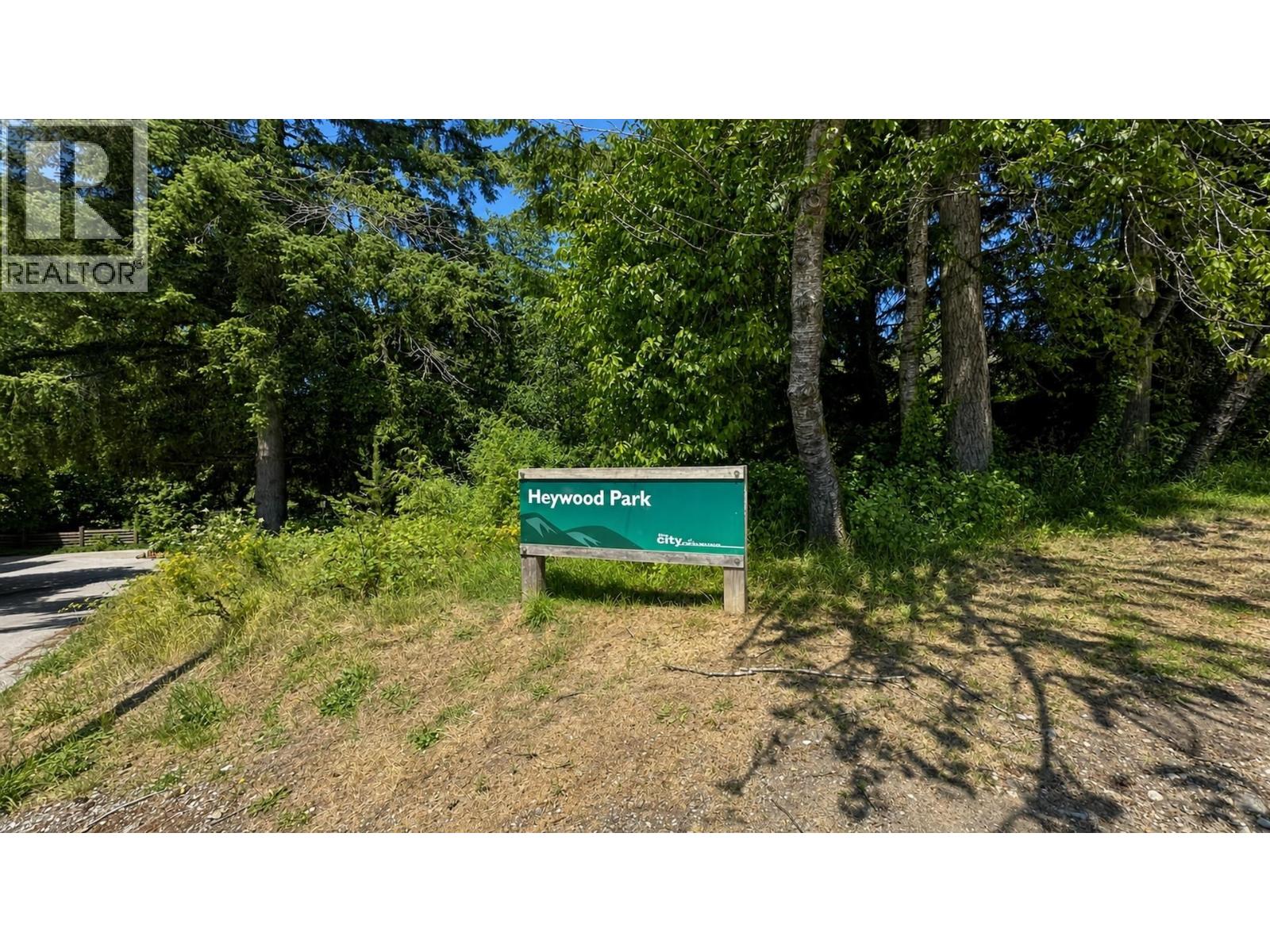 13 915 TOBRUCK AVENUE, North Vancouver