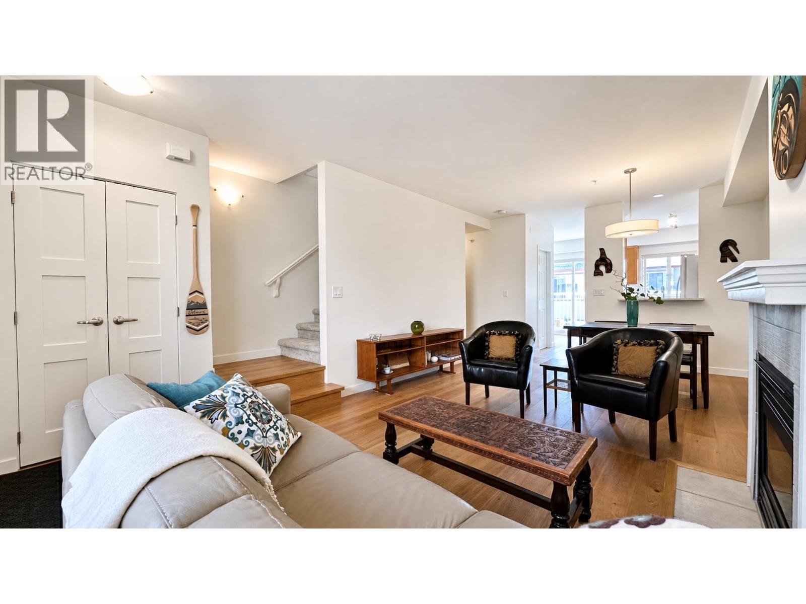 13 915 TOBRUCK AVENUE, North Vancouver