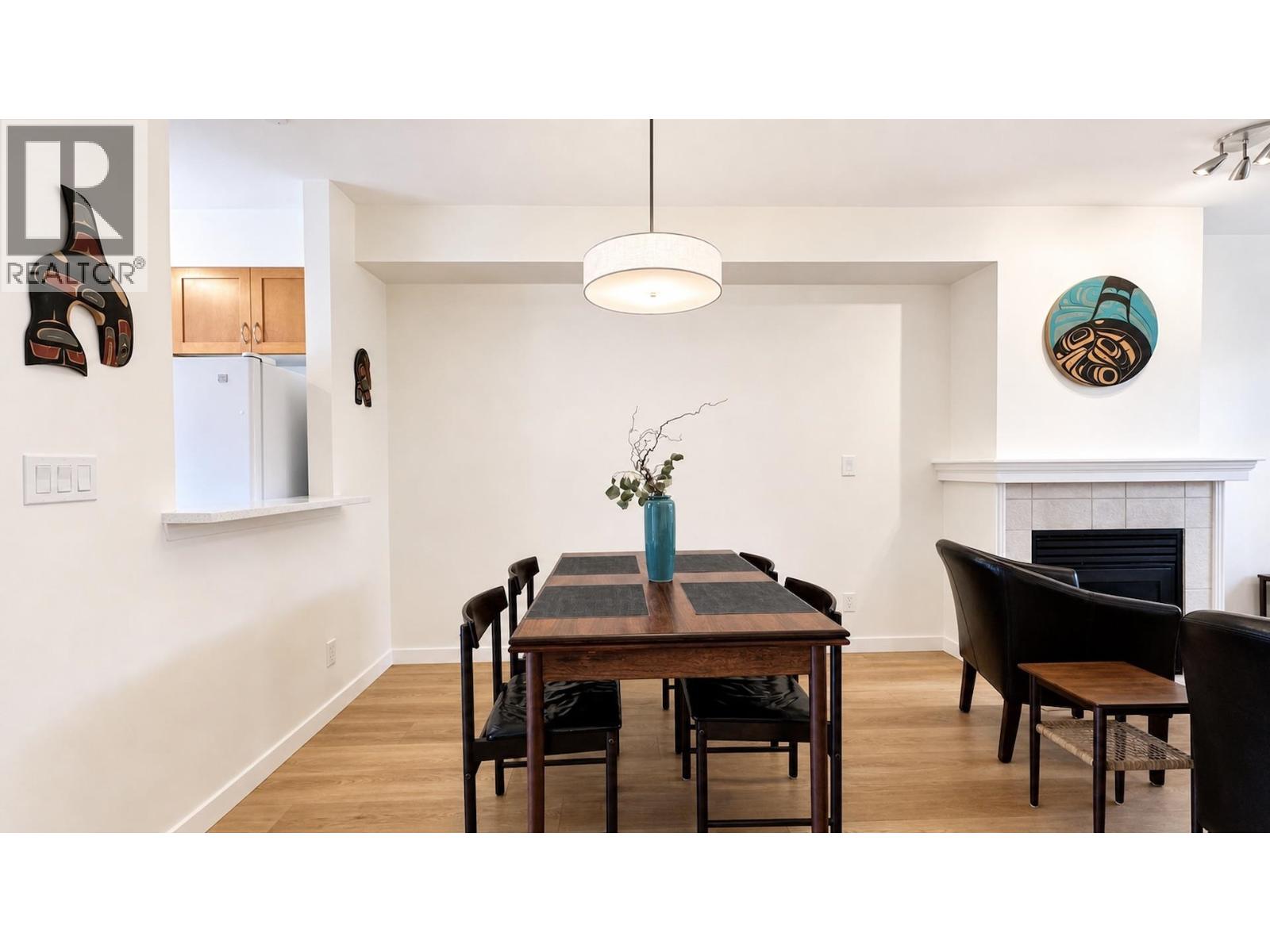 13 915 TOBRUCK AVENUE, North Vancouver