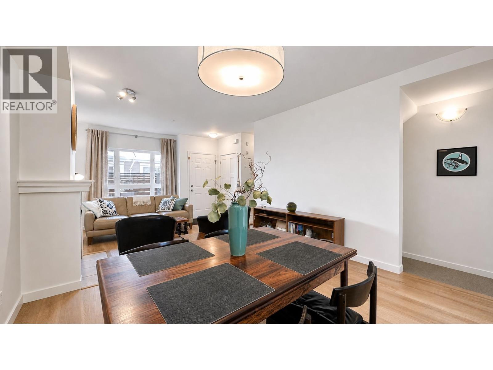 13 915 TOBRUCK AVENUE, North Vancouver