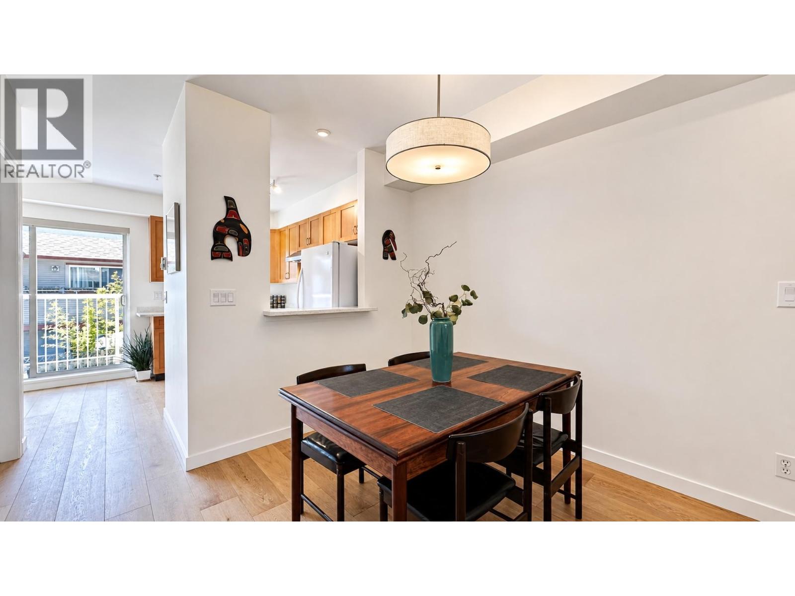 13 915 TOBRUCK AVENUE, North Vancouver