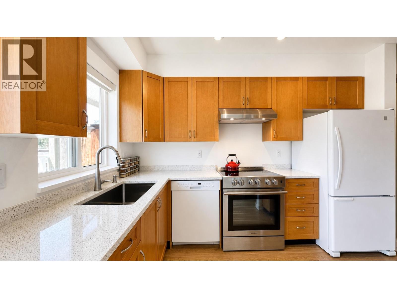 13 915 TOBRUCK AVENUE, North Vancouver
