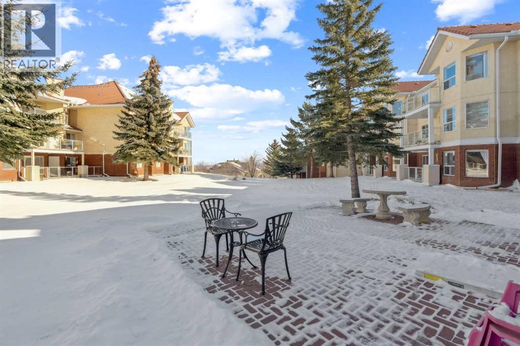 #2327 1818 Simcoe Boulevard SW - 26