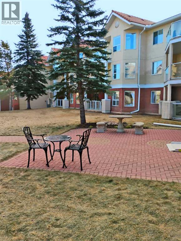 #2327 1818 Simcoe Boulevard SW - 27