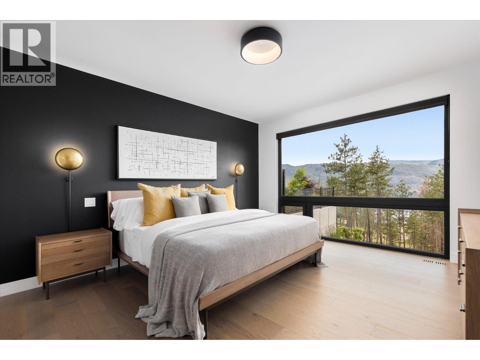  10038 Beacon Hill Drive, Lake Country
