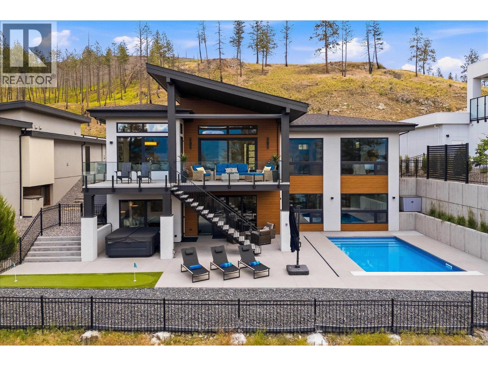  10038 Beacon Hill Drive, Lake Country