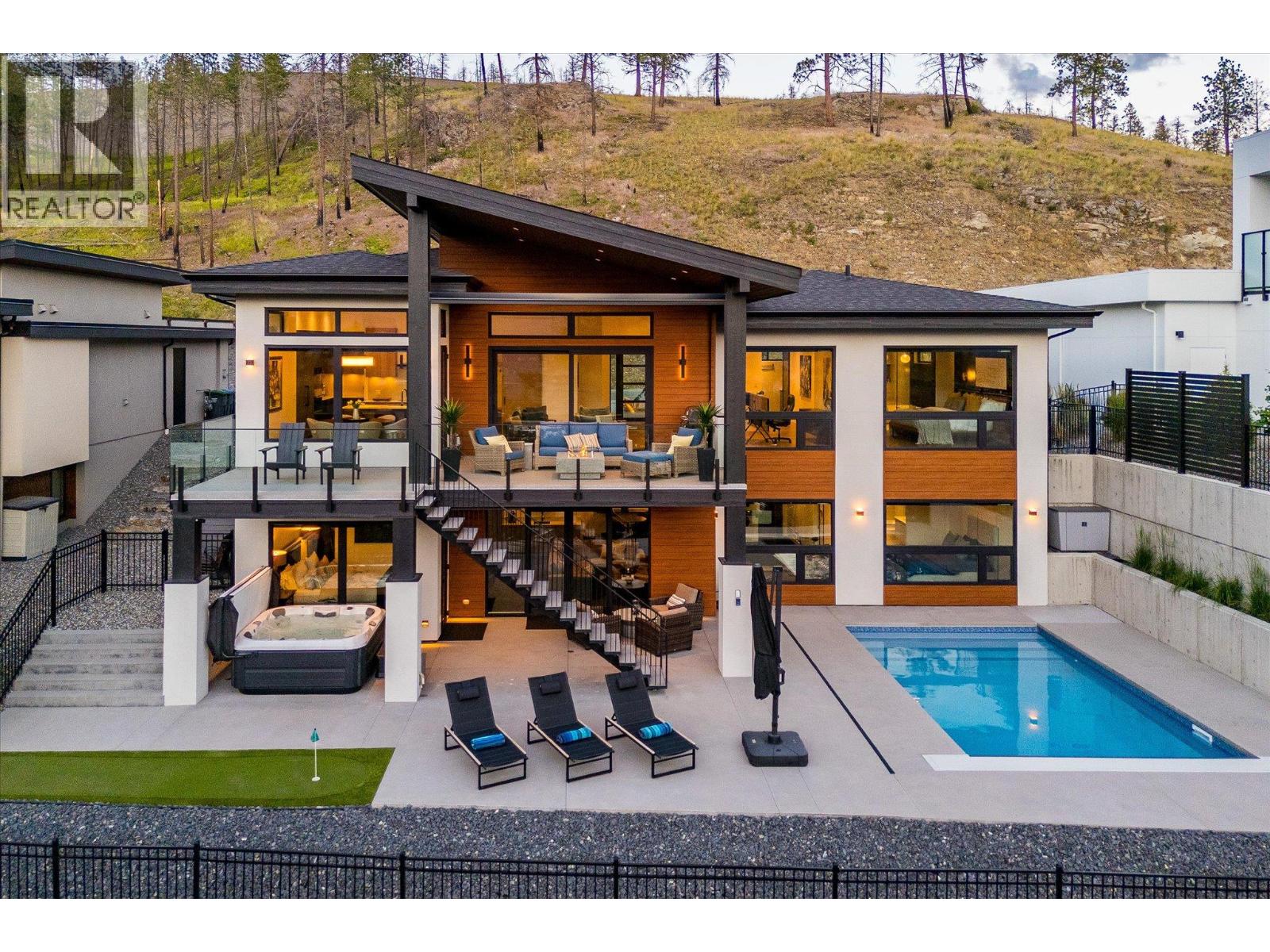  10038 Beacon Hill Drive, Lake Country