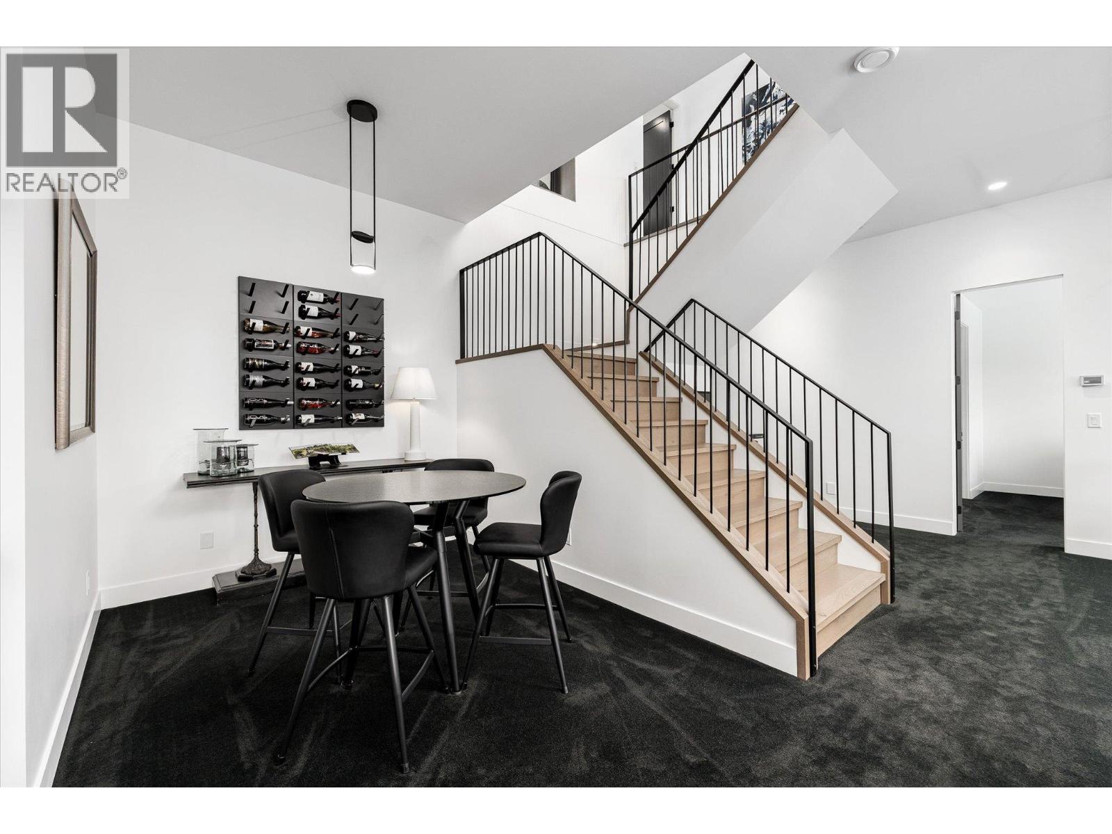  10038 Beacon Hill Drive, Lake Country