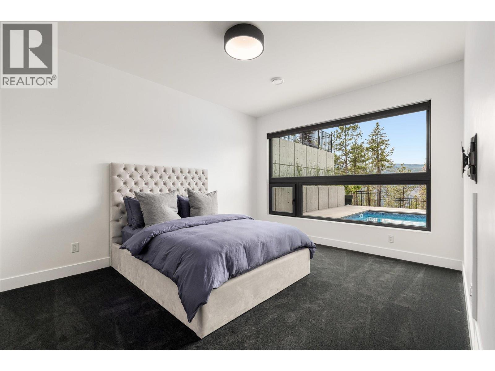  10038 Beacon Hill Drive, Lake Country