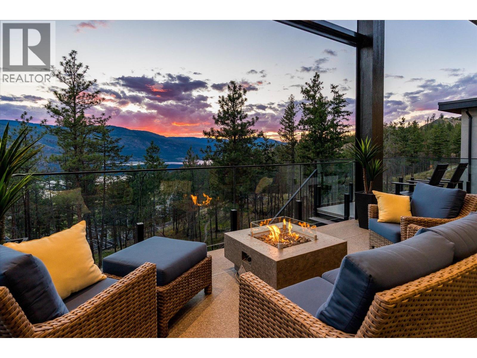  10038 Beacon Hill Drive, Lake Country