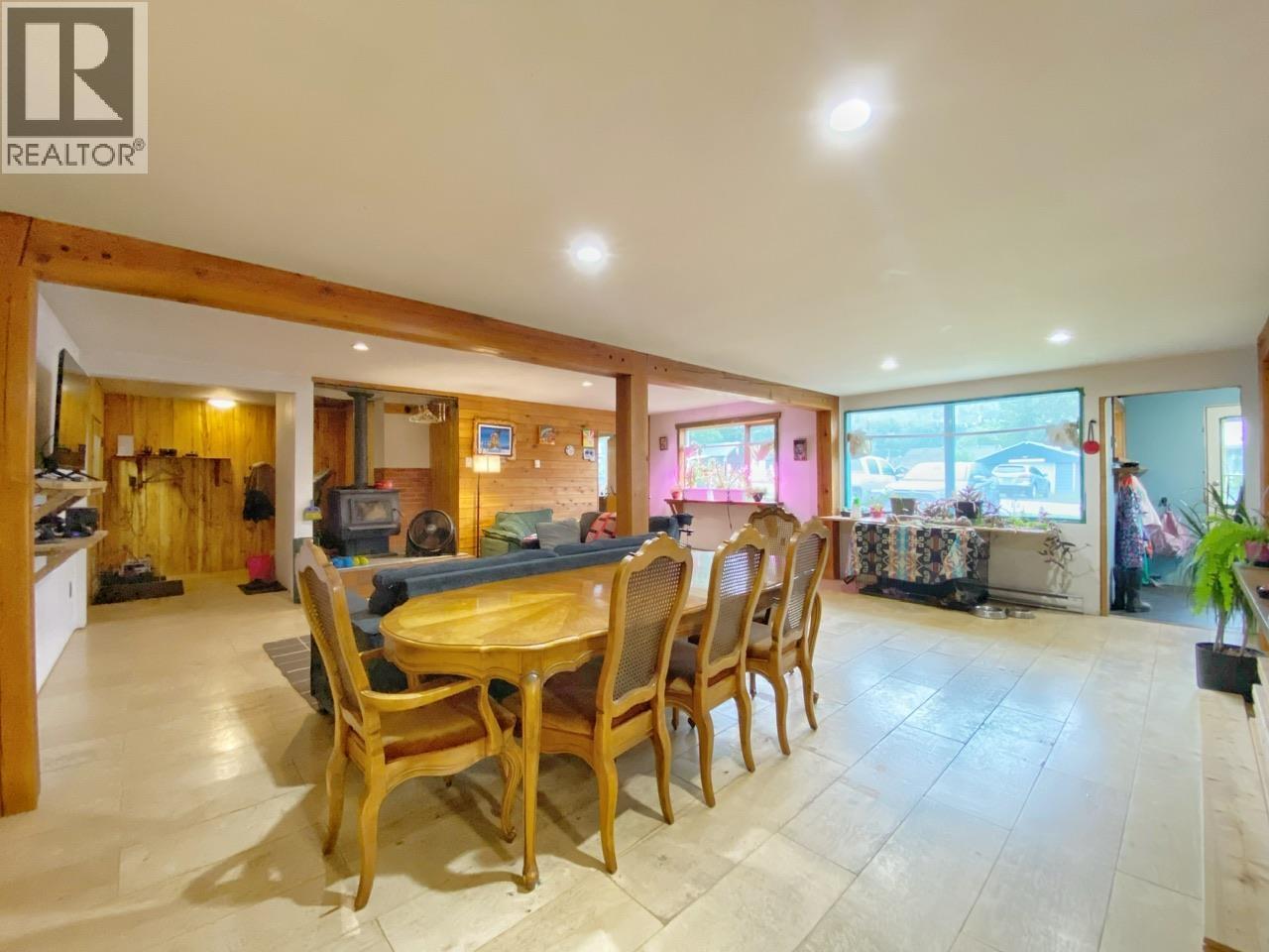 4225 12TH AVENUE - 6