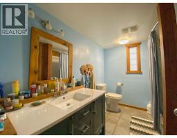 4225 12th Avenue, New Hazelton, BC V0J2J0 Photo 12