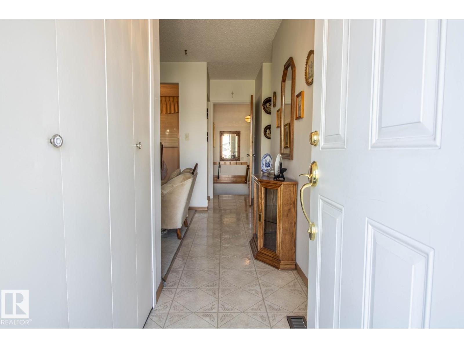 14107 58 ST NW - 4