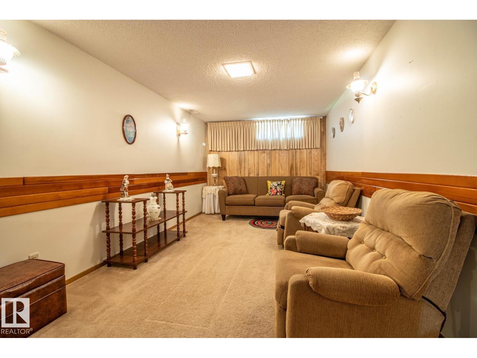 14107 58 ST NW - 23