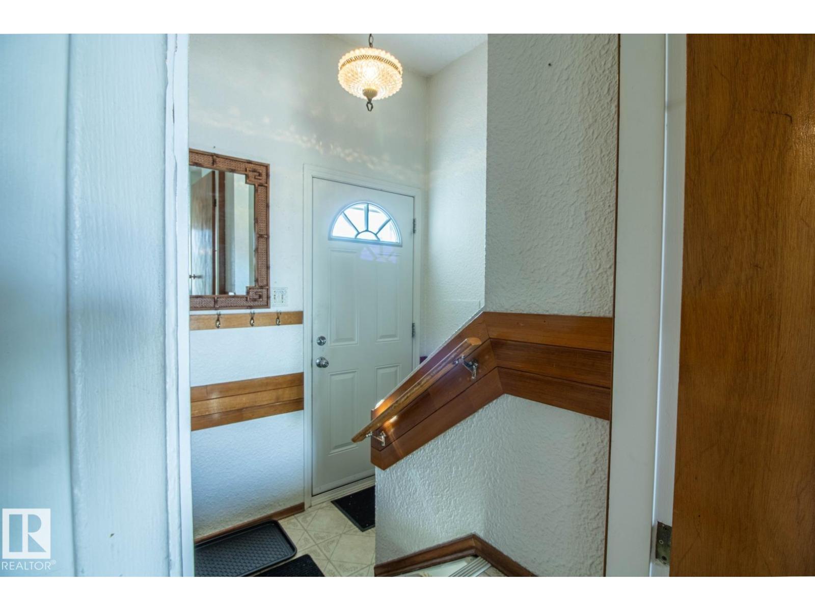 14107 58 ST NW - 18