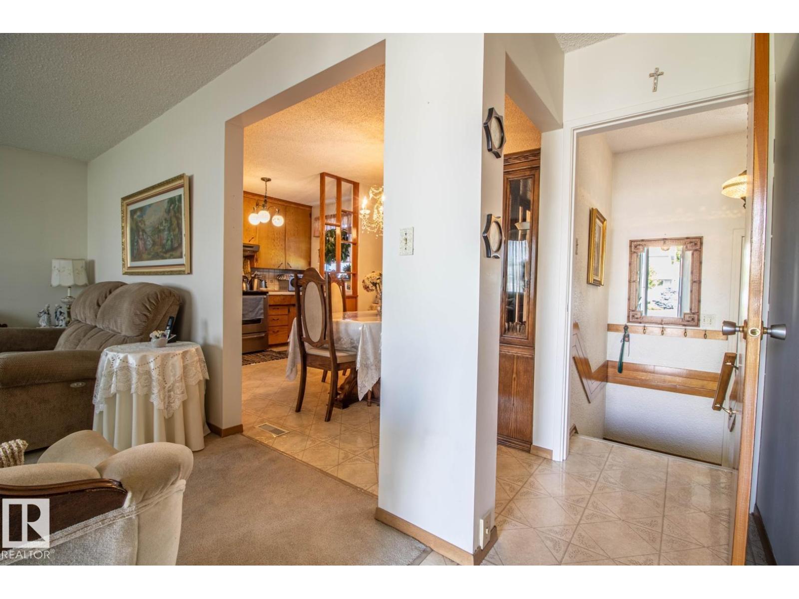 14107 58 ST NW - 6