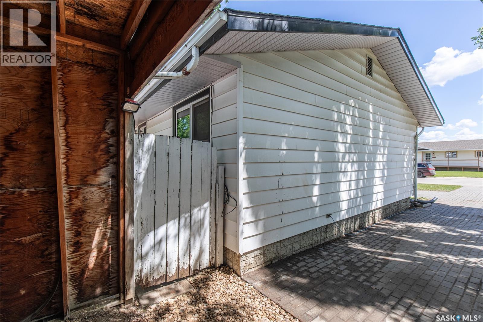 1387 Manitou CRESCENT — photo 63