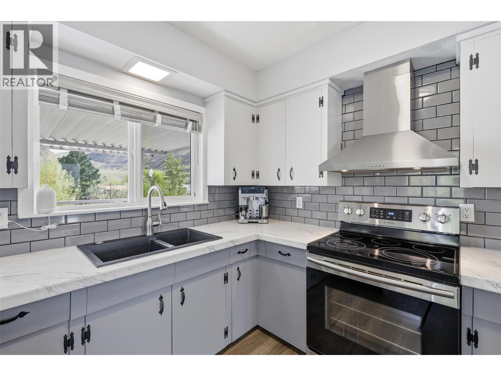 1272 Nugget Road, Cache Creek