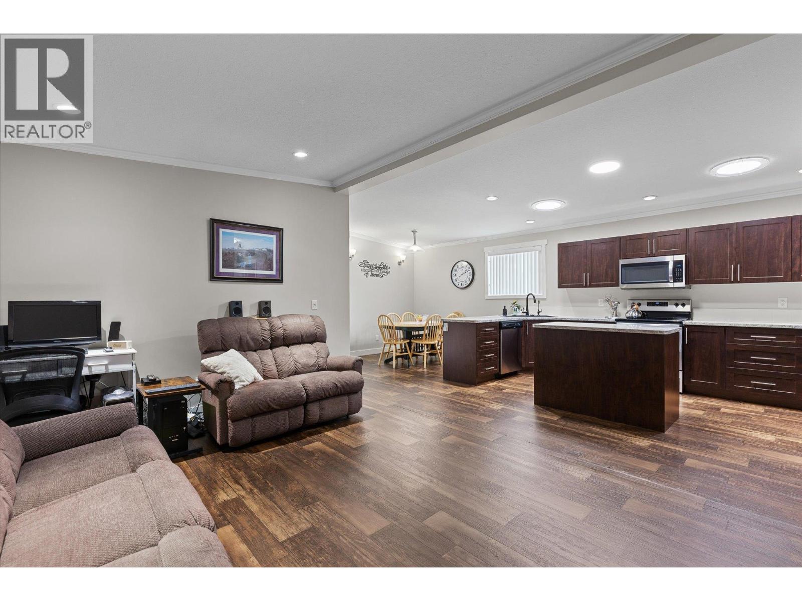 #402 3591 Old Vernon Road - 11