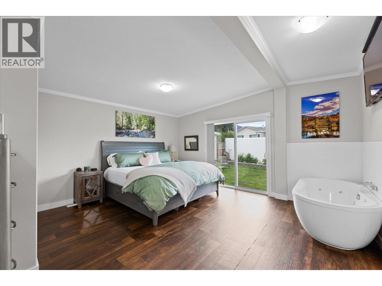 #402 3591 Old Vernon Road - 17