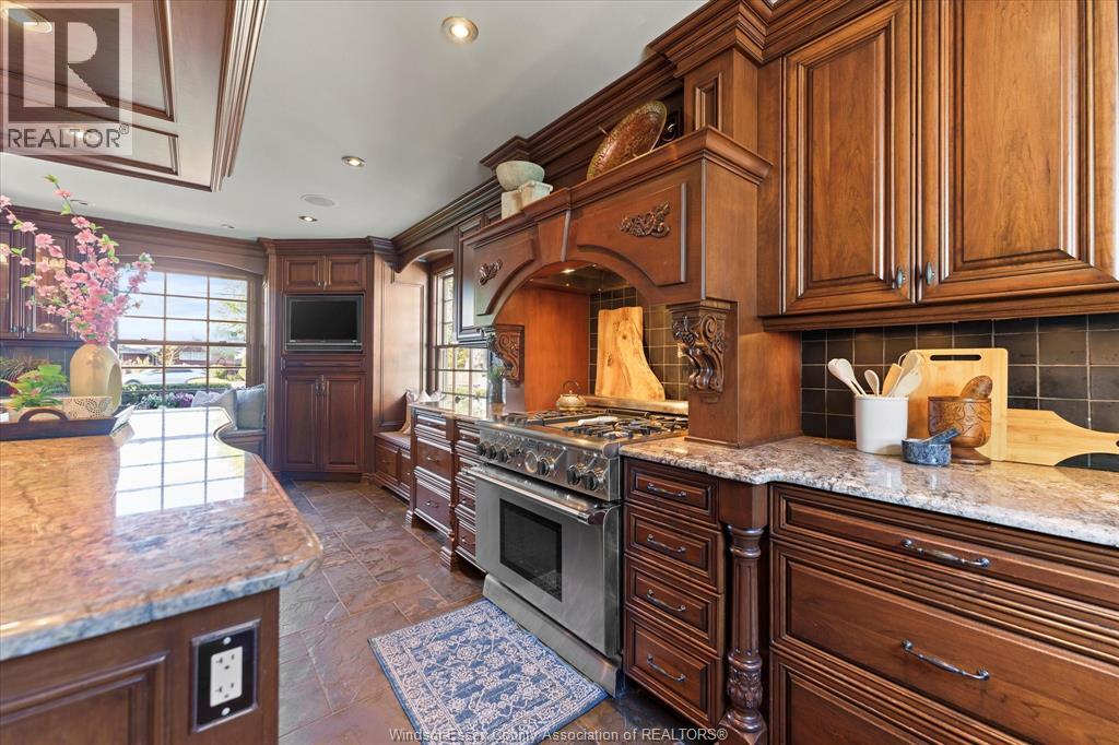 6545 RIVERSIDE DRIVE East - 6
