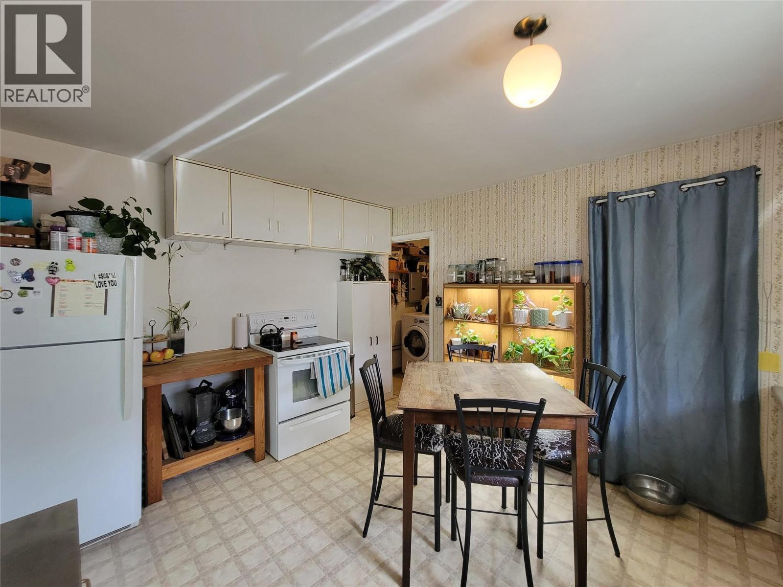 607A 5th Street, Keremeos