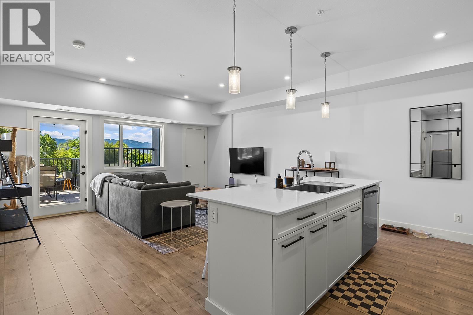 #306 1220 Pacific Avenue - 1