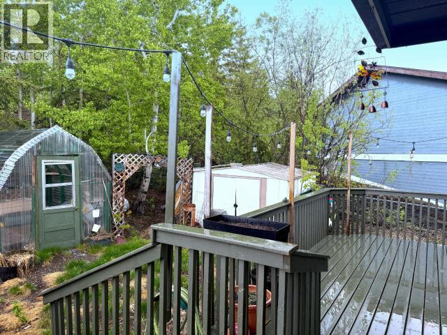 603 YATES CRESCENT - 17