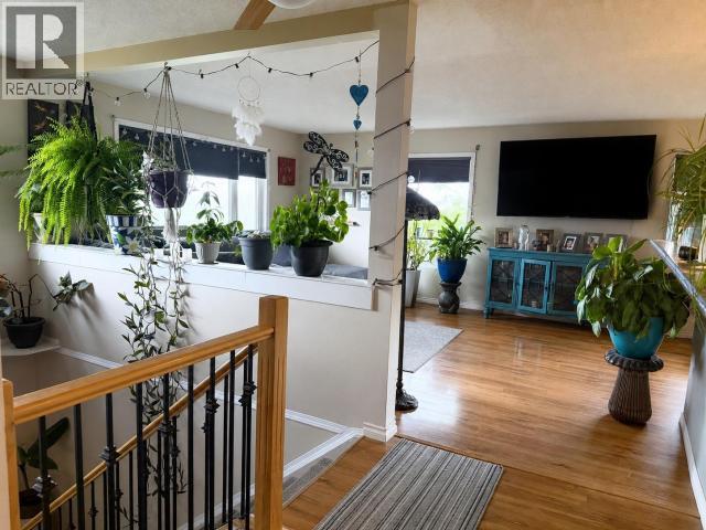 603 YATES CRESCENT - 4